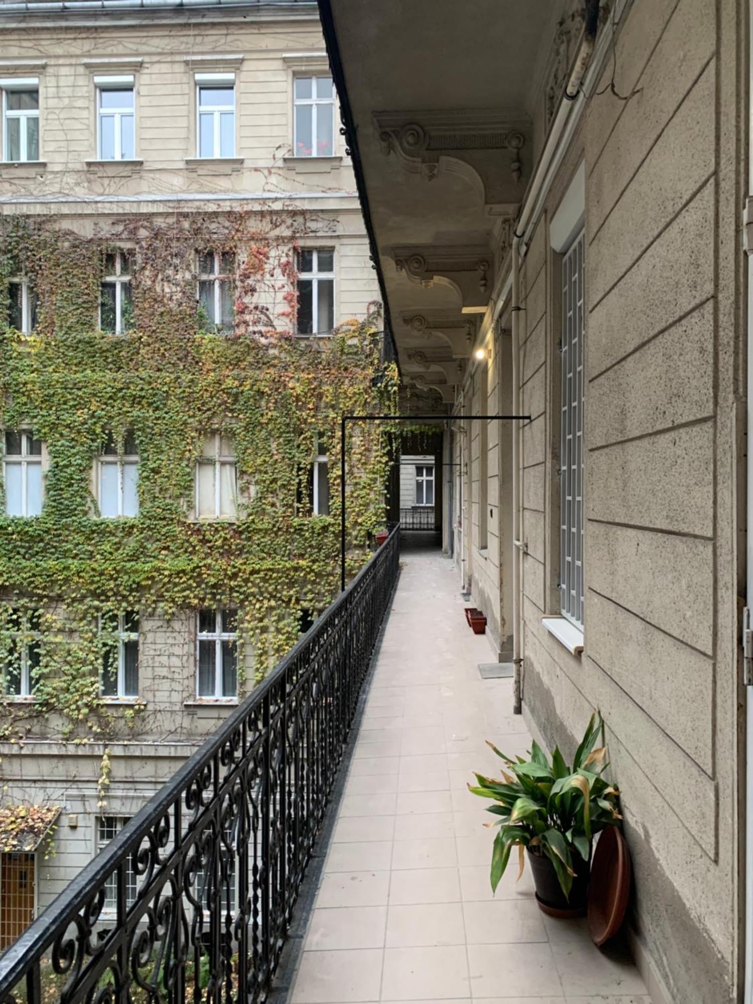 Ambassador Apartment Budapest Exterior photo
